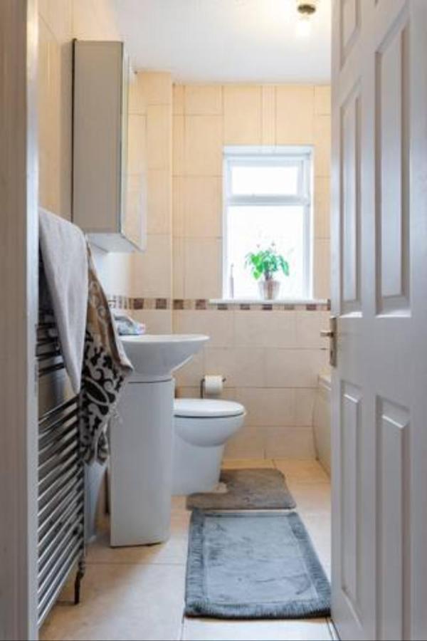 Kimmage Homestay Dublin Exterior photo